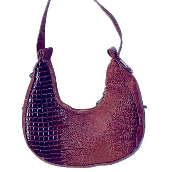 Small handbag - **FREE with any bundle** - Picture 1 of 5